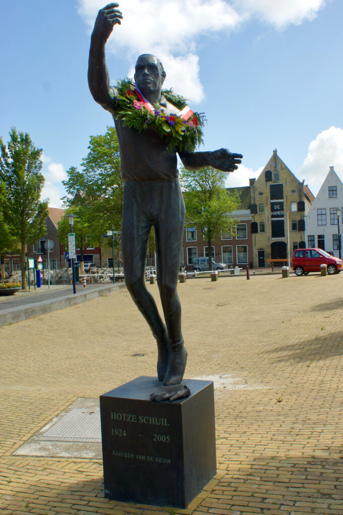 Frisian Kaatsen Sculpture